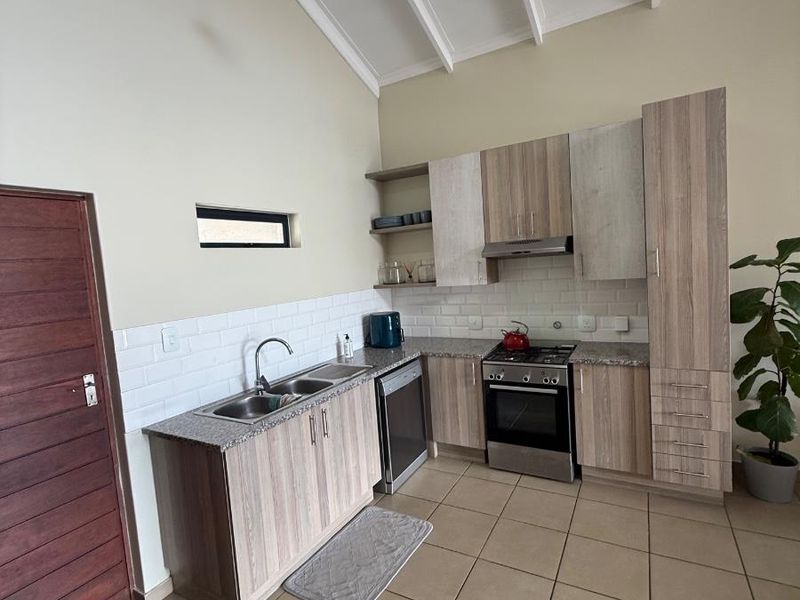 Stylish 2 Bedroom Apartment | 2 Bathrooms | Large Enclosed Entertainer’s Balcony - Photo 8