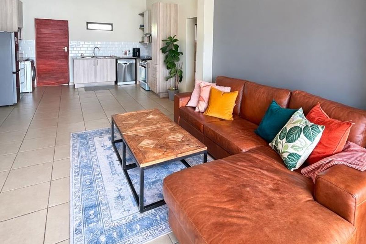 Stylish 2 Bedroom Apartment | 2 Bathrooms | Large Enclosed Entertainer’s Balcony - Photo 5