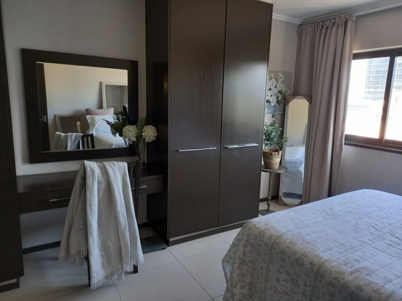 Beachfront Apartment For Sale in Umhlanga Central, Umhlanga, KwaZulu Natal - Photo 8