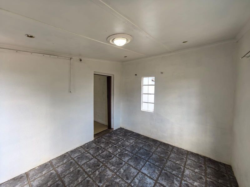 Established Comfort and Endless Potential: A Place to Call Your Own - Photo 6