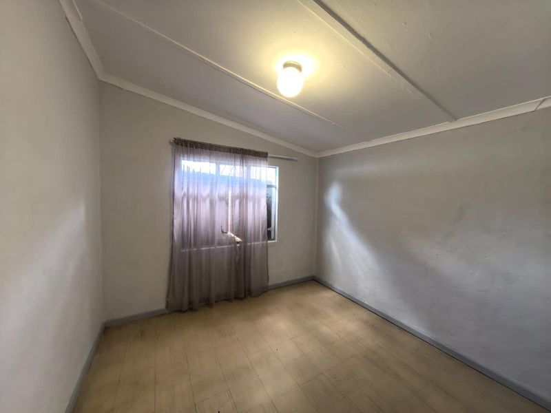 Established Comfort and Endless Potential: A Place to Call Your Own - Photo 10