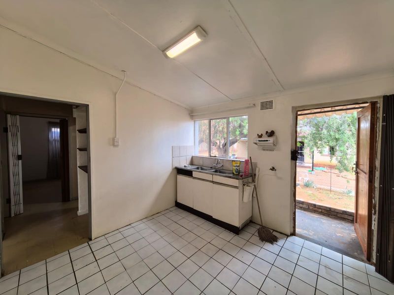 Established Comfort and Endless Potential: A Place to Call Your Own - Photo 3