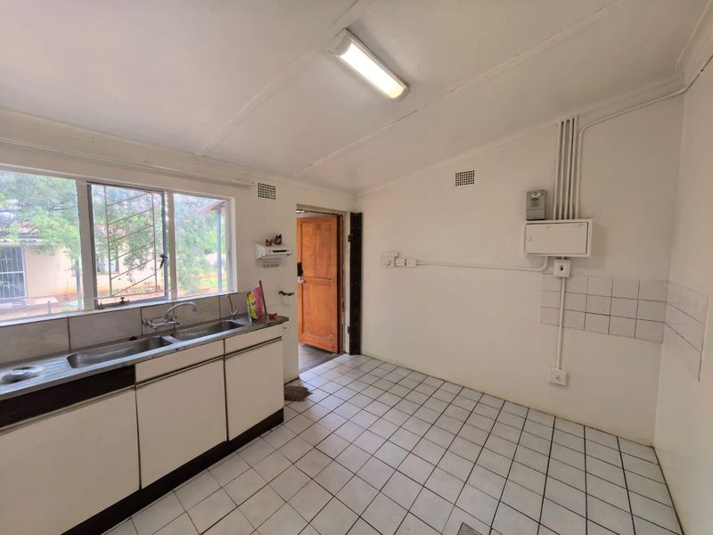 Established Comfort and Endless Potential: A Place to Call Your Own - Photo 4