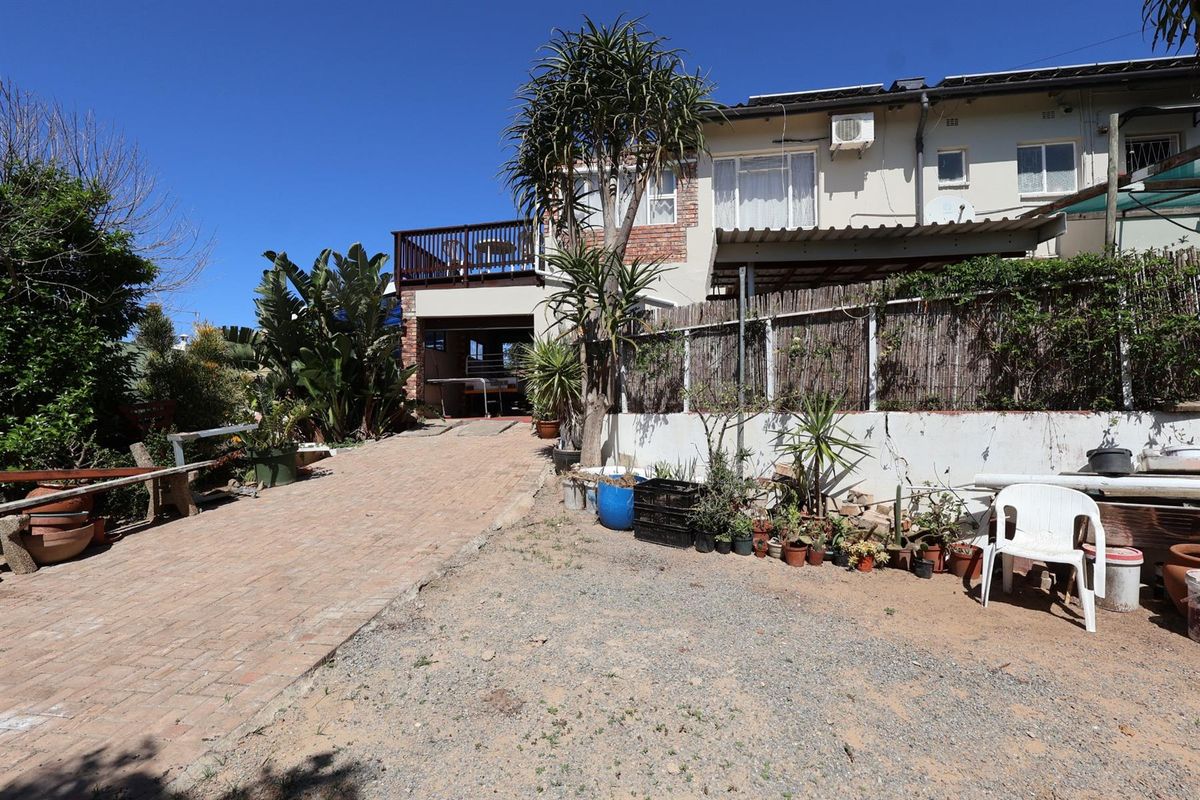 Generous Double-Storey Living with River Outlook and Income Potential - Photo 3