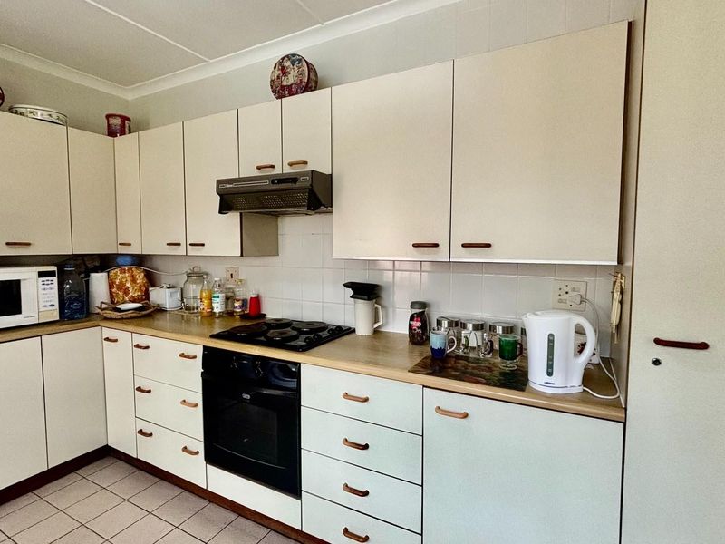 Townhouse For Sale in Margate, KwaZulu Natal - Photo 4