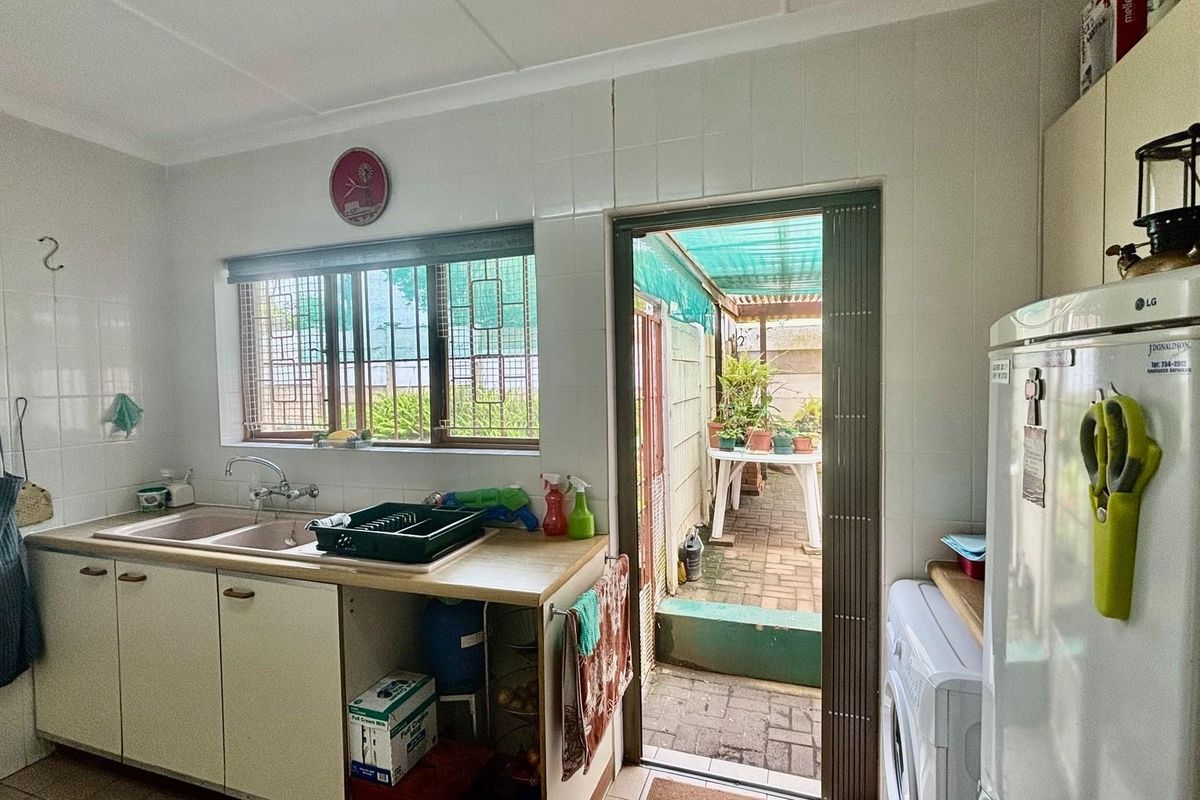 Townhouse For Sale in Margate, KwaZulu Natal - Photo 5