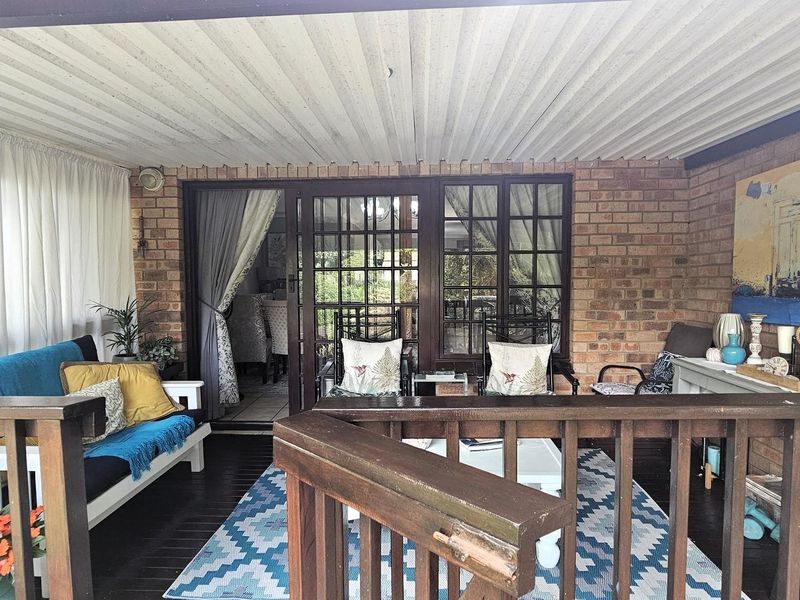 Townhouse For Sale in Margate, KwaZulu Natal - Photo 2