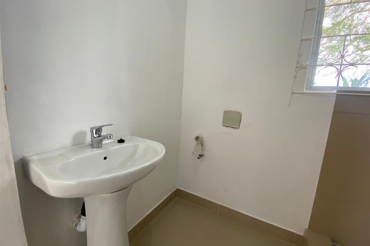 Cottage To Rent in Westville, Durban, KwaZulu Natal R12000 - Photo 5