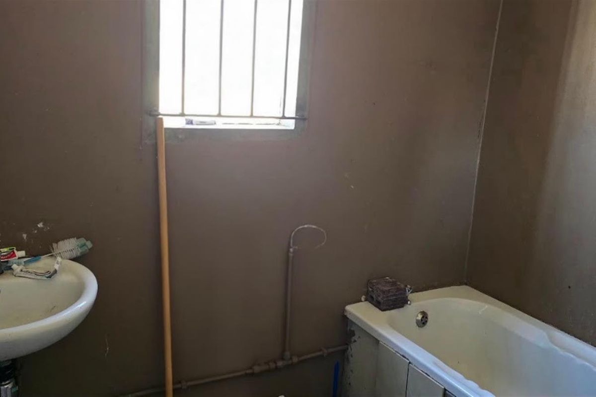 House For Sale in Kuilsrivier Industria, Kuils River - Photo 4