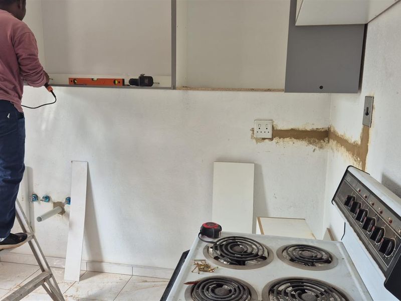 Upstairs 2 Bedroom Apartment to Rent in Lenasia Ext 1 Johannesburg - Photo 6