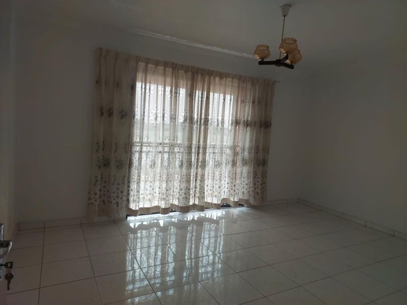 Upstairs 2 Bedroom Apartment to Rent in Lenasia Ext 1 Johannesburg - Photo 3
