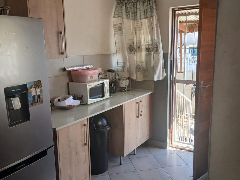 House for Sale: Mountain Ridge, Paarl - Photo 3