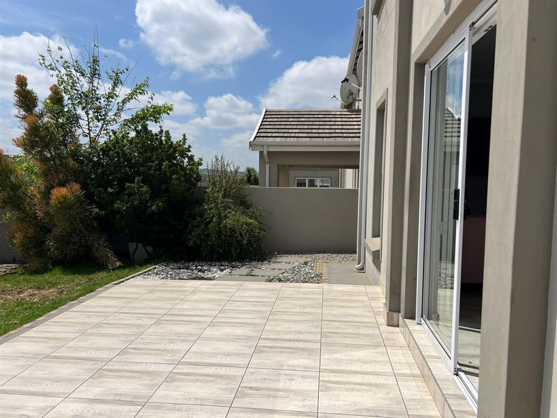 House For Sale in Blue Hills AH, Blue Hills, Midrand - Photo 10