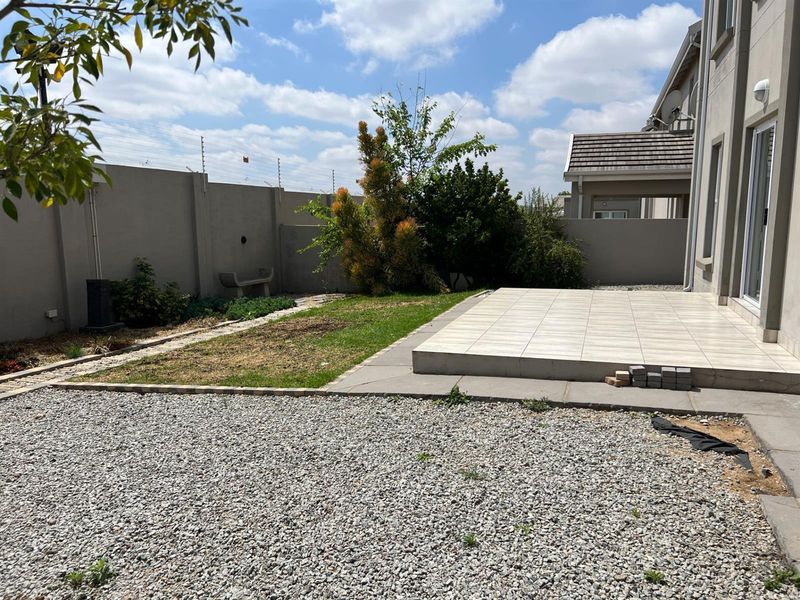 House For Sale in Blue Hills AH, Blue Hills, Midrand - Photo 7