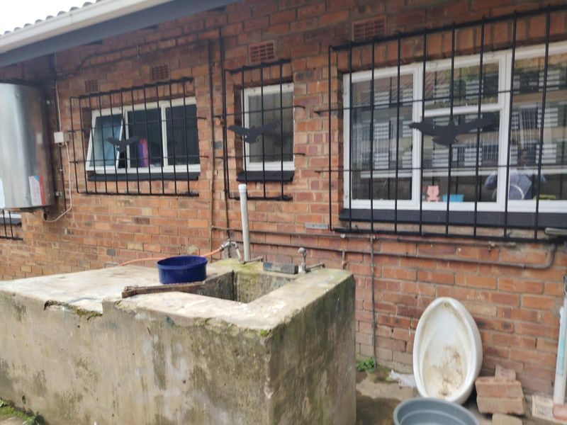 Spacious Dual-Living Property in the Heart of the Kwazulu-Natal Midlands - Photo 8