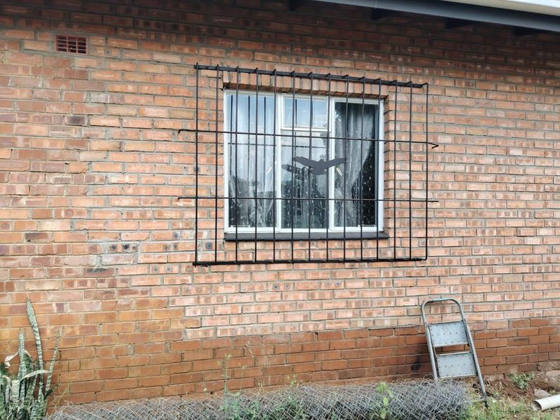 Spacious Dual-Living Property in the Heart of the Kwazulu-Natal Midlands - Photo 5