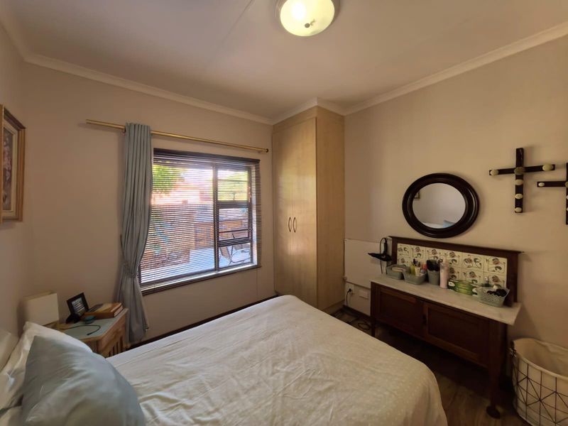 Modern Ease and Suburban Serenity: Your FULL TITLE Secure "Lock-Up-and-Go" Sanctuary - Photo 7