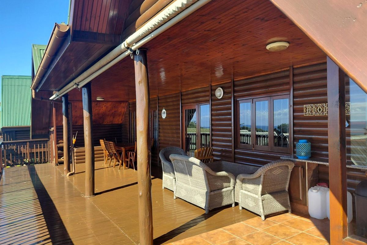 Upmarket log home with breathtaking sea views! - Photo 4