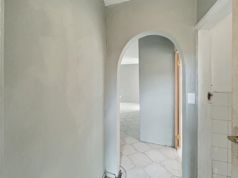 2 Bedroom Apartment For Sale in Durban Central, Durban, KwaZulu-Natal - Photo 5