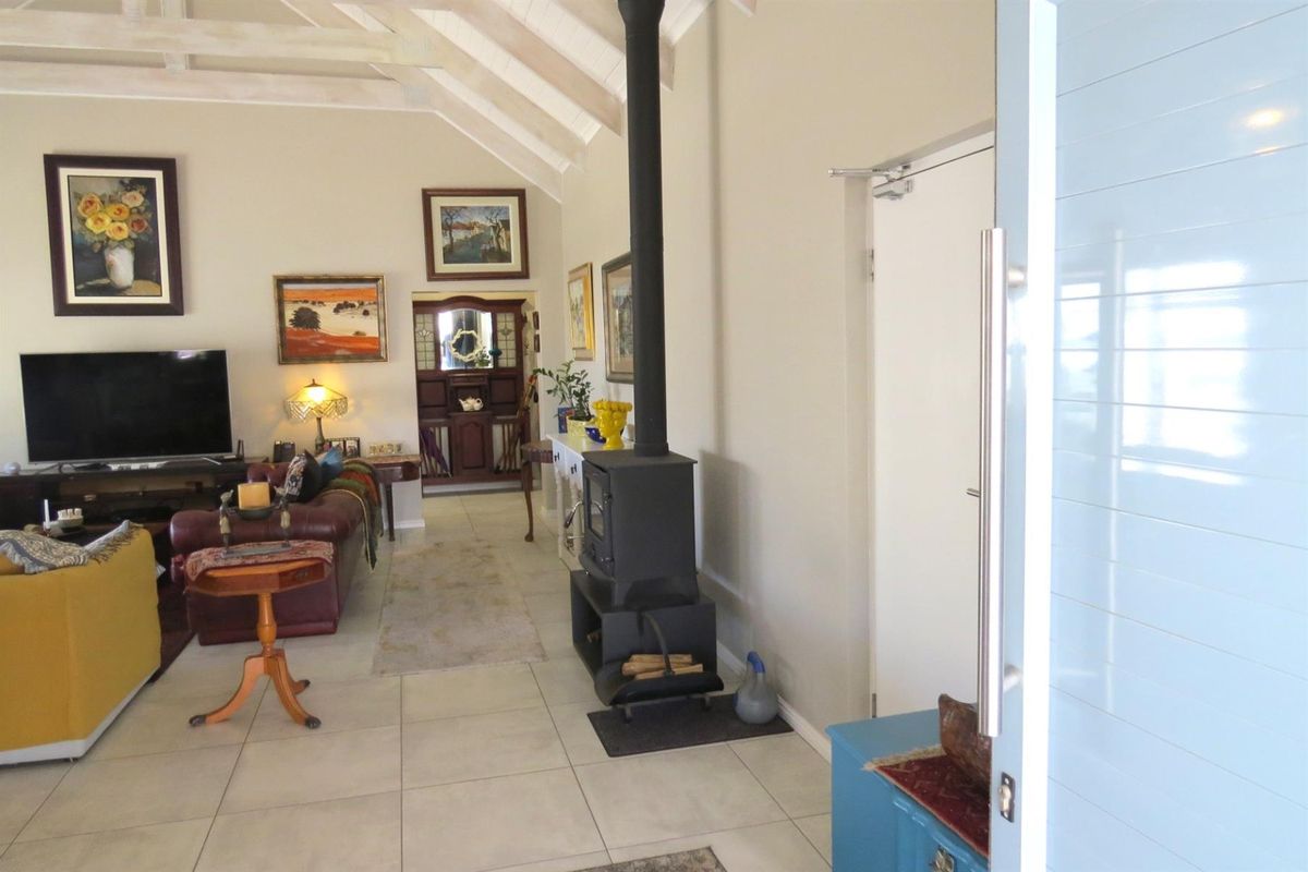 Lovely spacious three bedroom house in beautiful Blue Lagoon - Photo 3