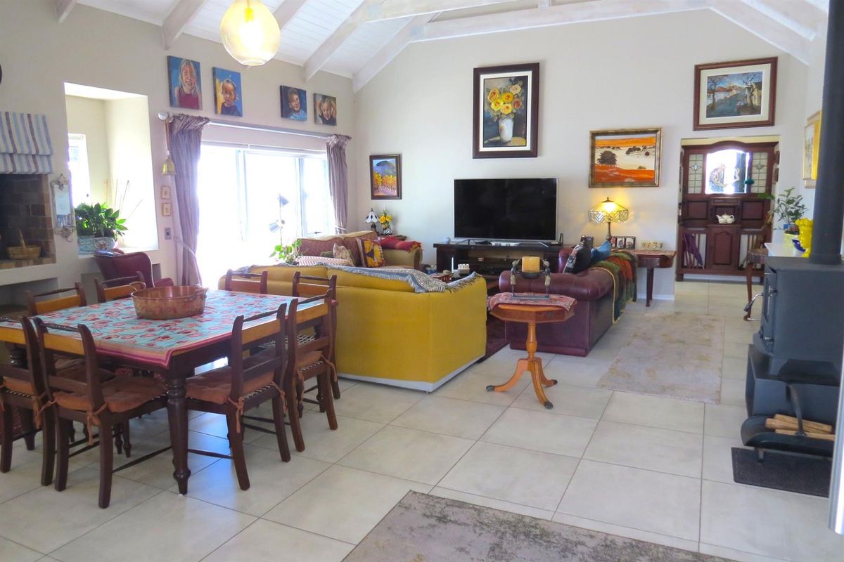 Lovely spacious three bedroom house in beautiful Blue Lagoon - Photo 5