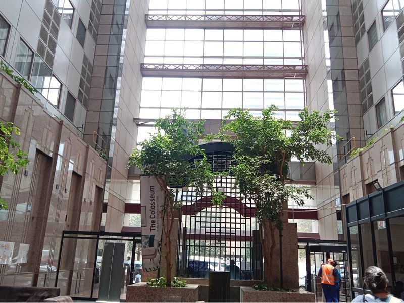 Modern Studio Apartment for Rent in the Heart of Marshalltown, Gauteng - Photo 4