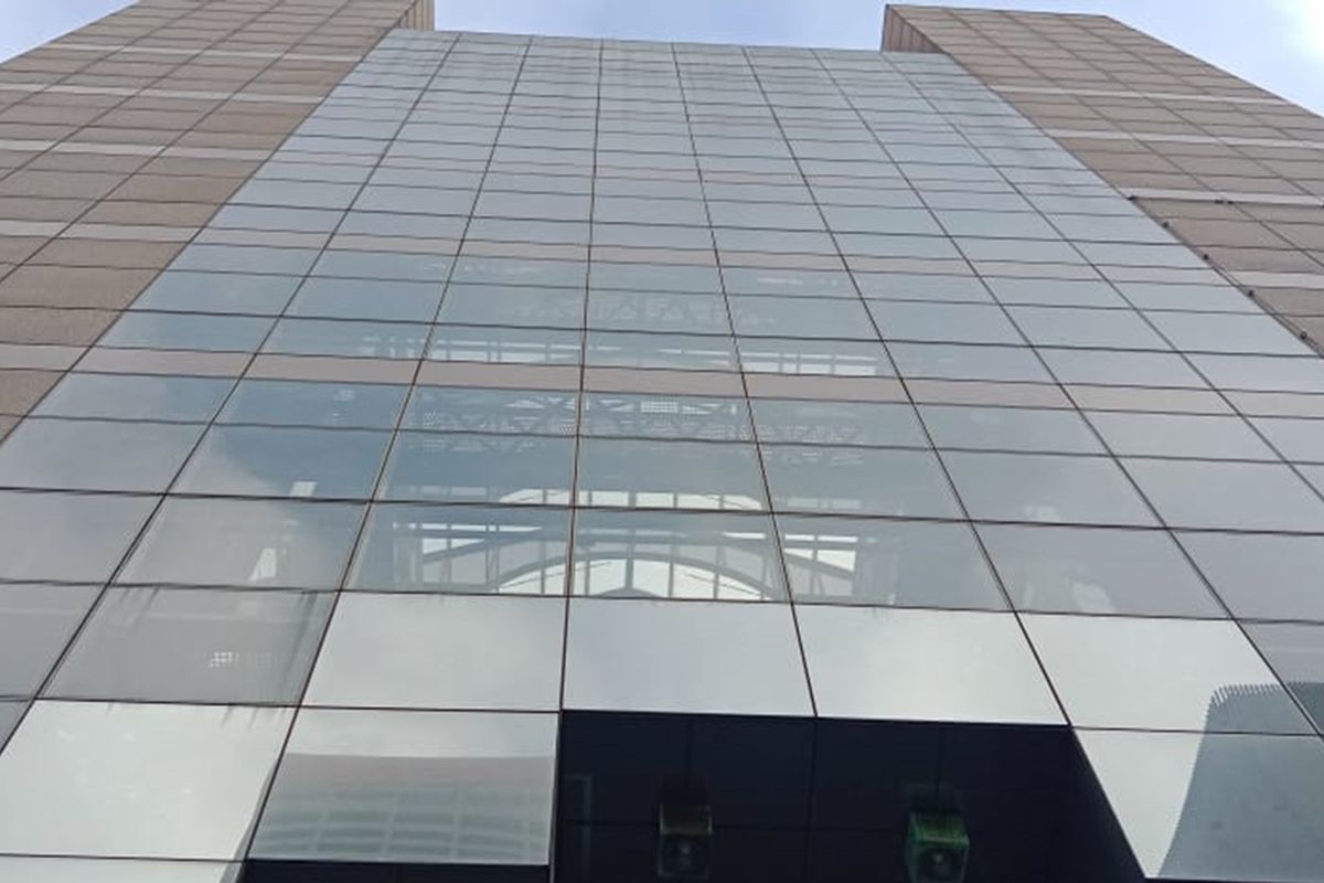 Modern Studio Apartment for Rent in the Heart of Marshalltown, Gauteng - Photo 2