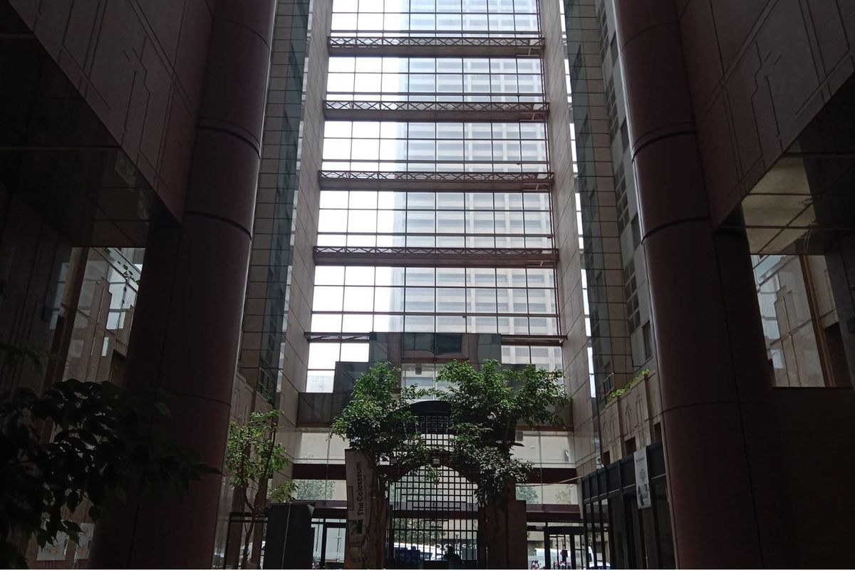 Modern Studio Apartment for Rent in the Heart of Marshalltown, Gauteng - Photo 5