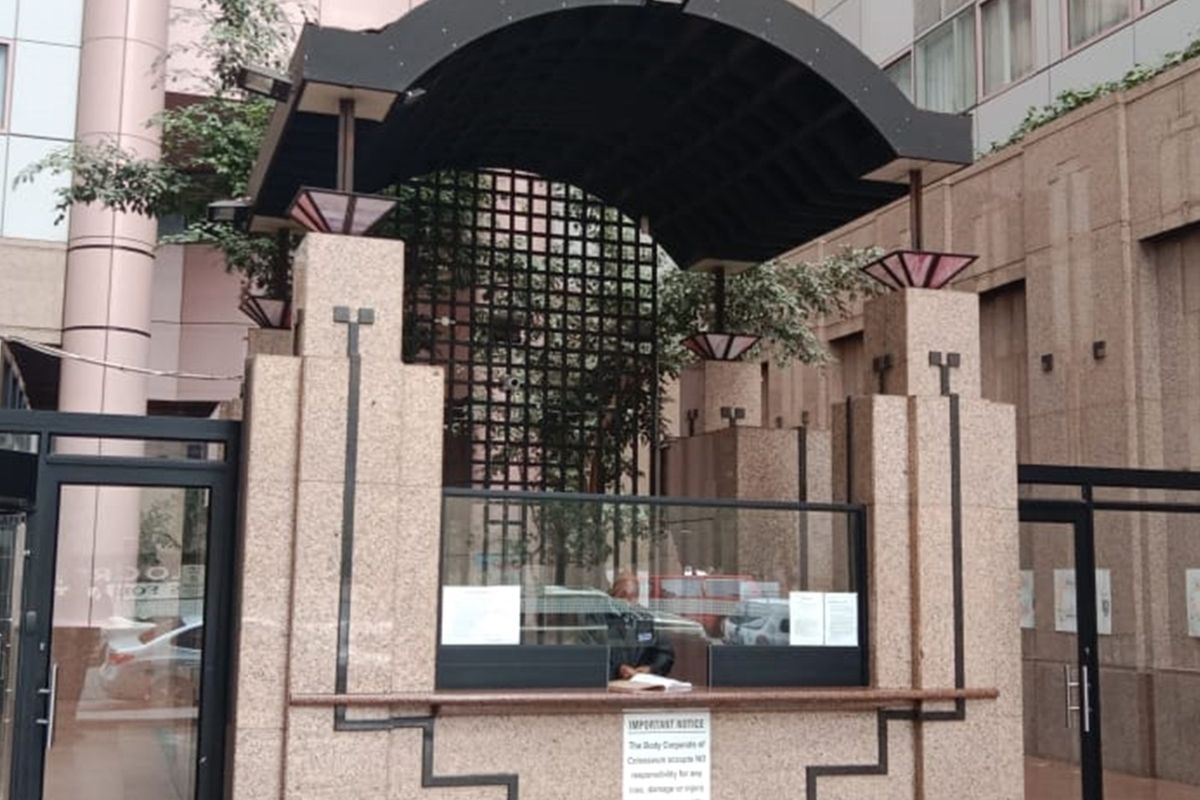 Modern Studio Apartment for Rent in the Heart of Marshalltown, Gauteng - Photo 3