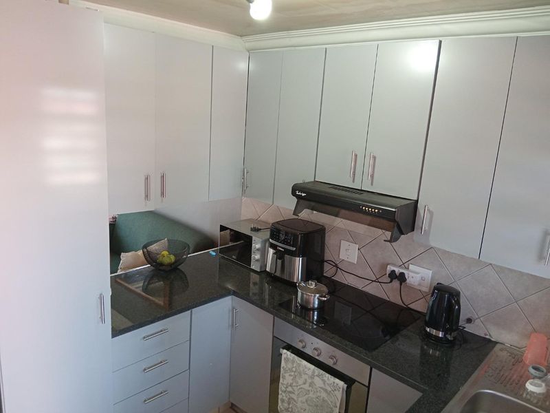 Apartment For Sale in Albemarle Ext 1, Albemarle, Germiston - Photo 2