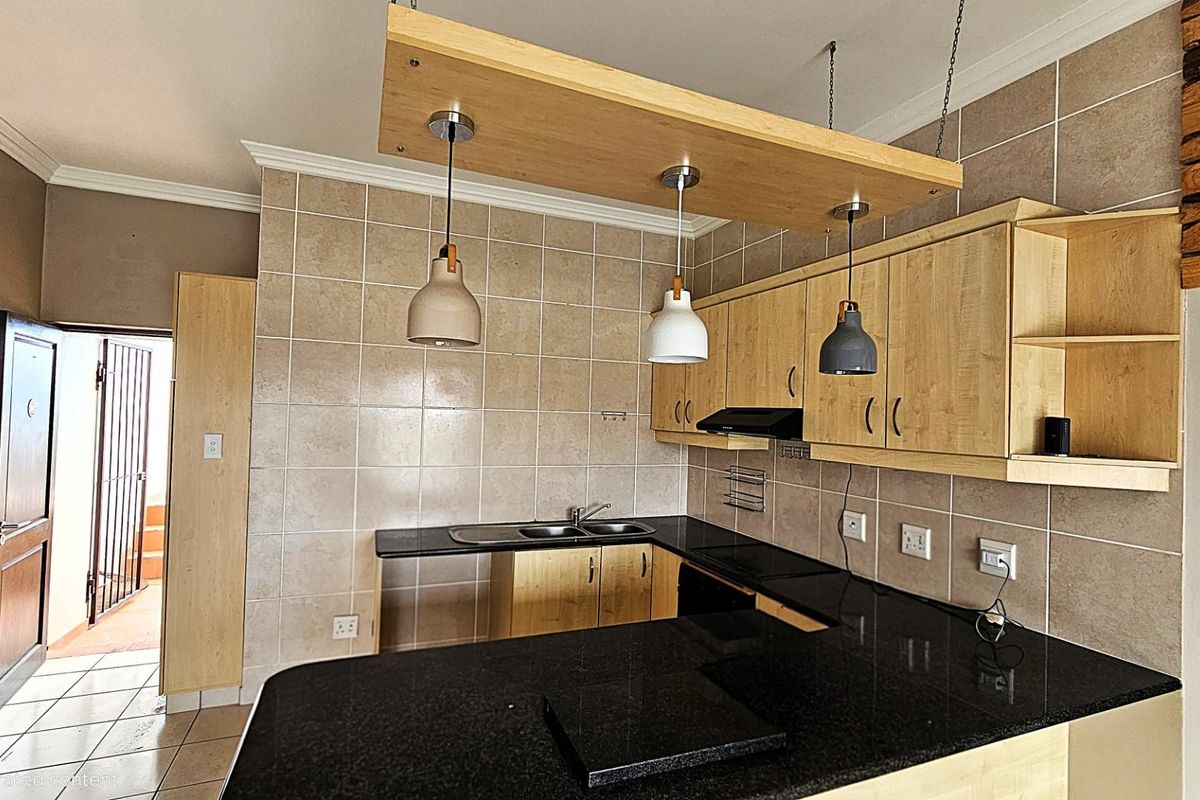 House For Sale in St Michaels On Sea, Margate, KwaZulu Natal - Photo 2