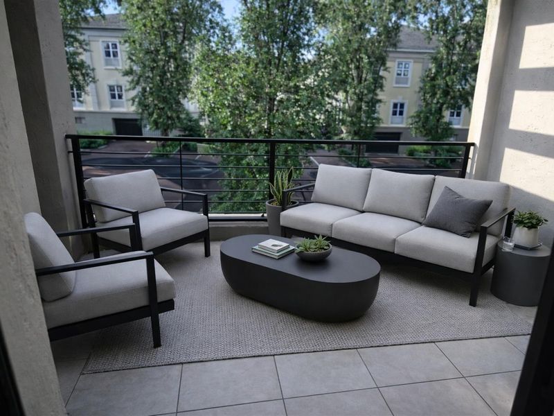 Modern two bedroom plus loft in Cubana, Sunninghill - Photo 6
