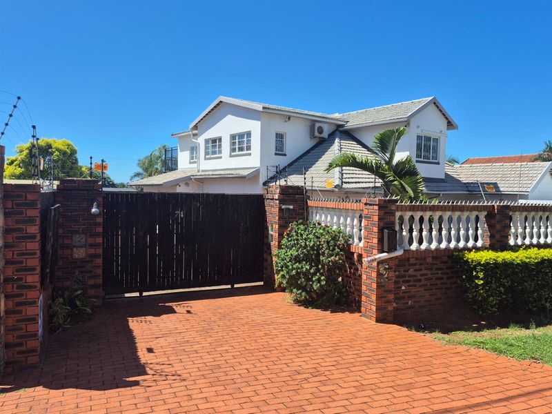 House For Sale - Income potential - in Durban North, KwaZulu Natal - Air BNB - Photo 4