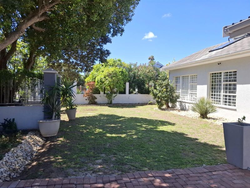 House To Rent in Summerstrand, Port Elizabeth - Photo 2