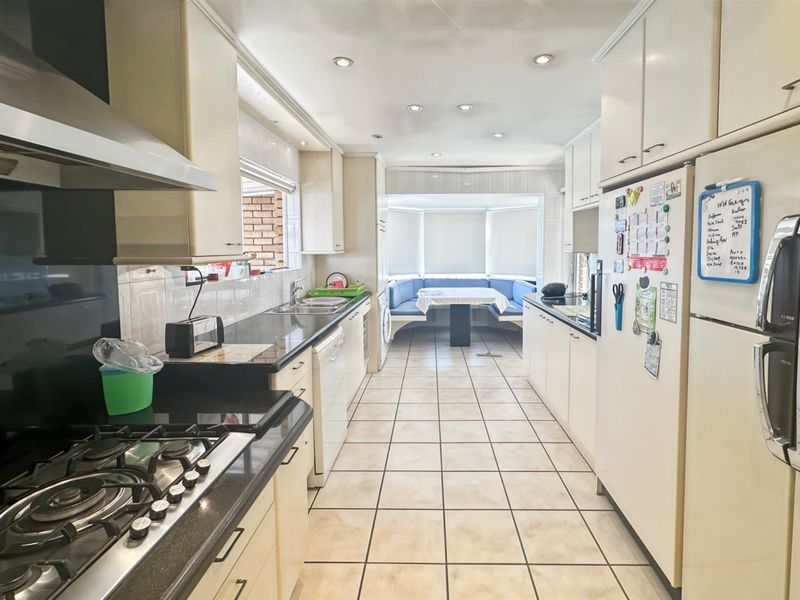 3 Bedroom House in Allandale - Photo 8