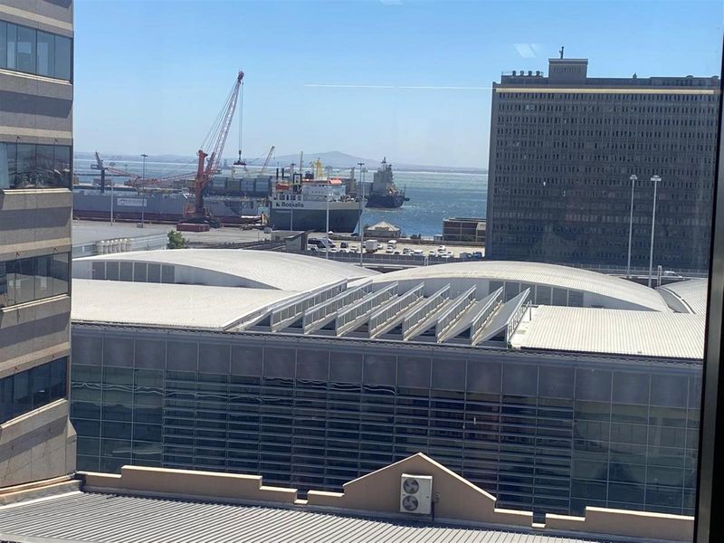 Premium Offices To Let on The Foreshore, Cape Town - Photo 3