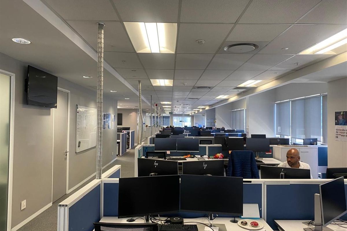 Premium Offices To Let on The Foreshore, Cape Town - Photo 2