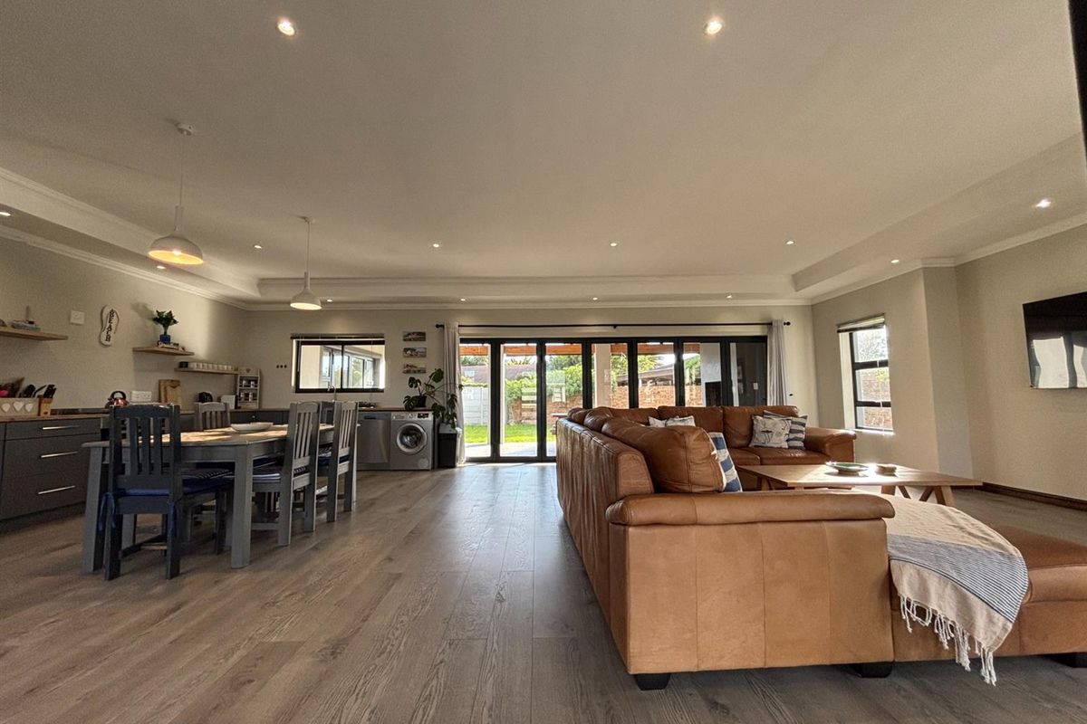 Coastal Investment Opportunity - 3 Bedroom Home with Built-in Braai in Franskraal, Gansbaai - Photo 5