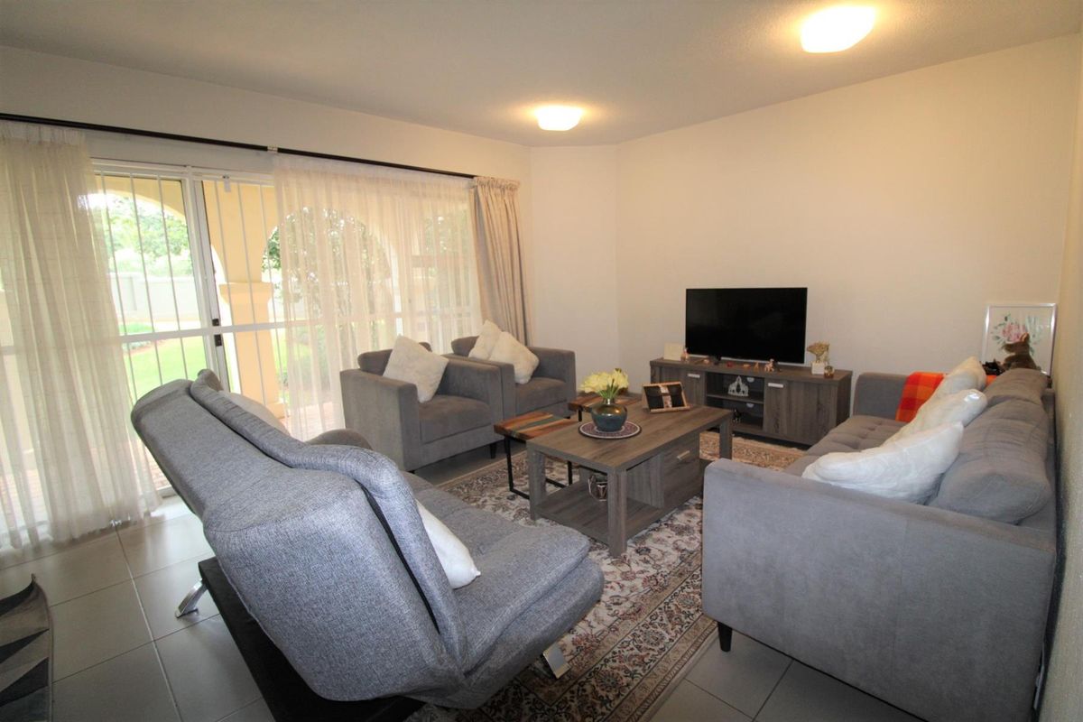 Light and Spacious Ground Floor Apartment in a Tranquil setting - Photo 3