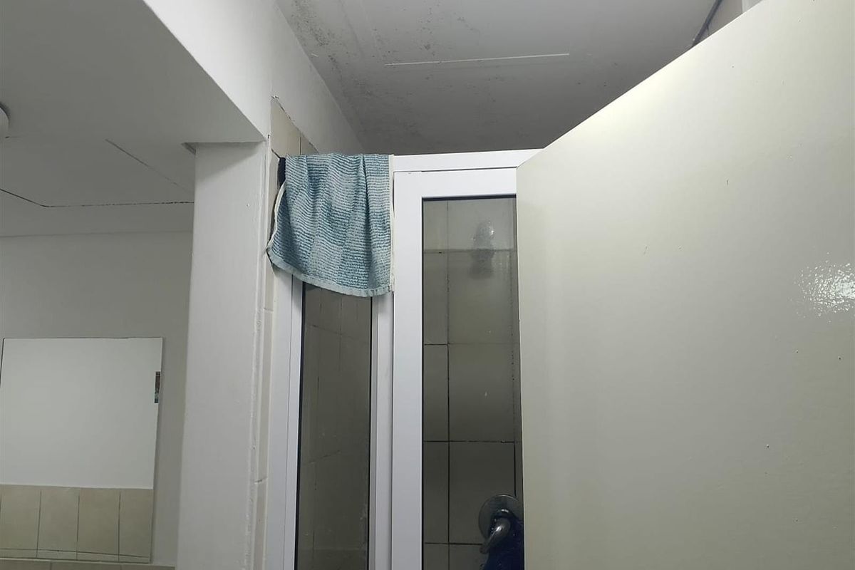 Apartment For Sale in Braamfontein, Johannesburg - Photo 3