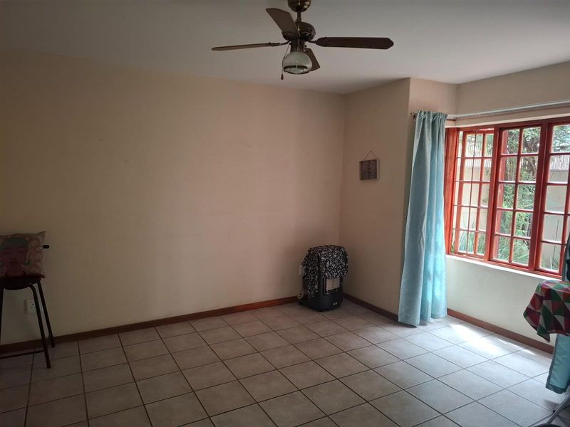 3 Bedroom Duplex For Sale in Florida Park, Roodepoort - Photo 9