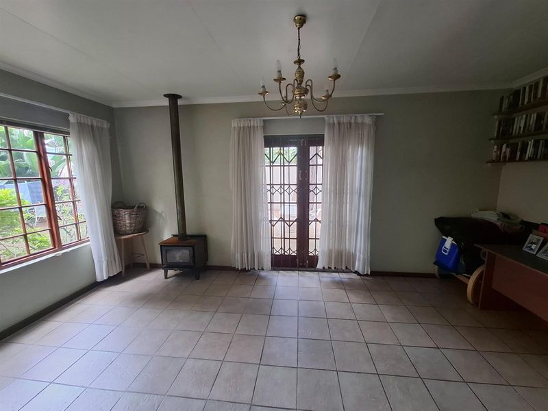 3 Bedroom Duplex For Sale in Florida Park, Roodepoort - Photo 7