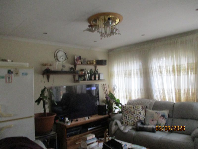 House For Sale in Aero City Complex, Kempton Park - Photo 9