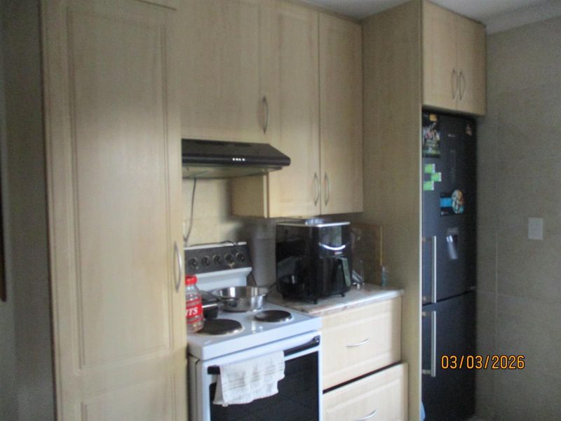 House For Sale in Aero City Complex, Kempton Park - Photo 5