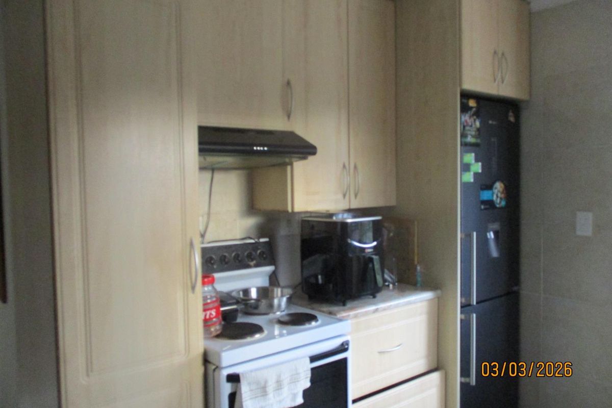 House For Sale in Aero City Complex, Kempton Park - Photo 5