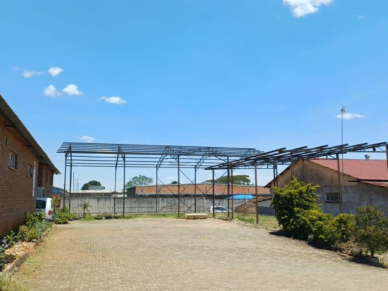 6,369m2 Industrial Property on 1‐Hectare Stand - Six Fully Serviced Warehouses - Photo 7