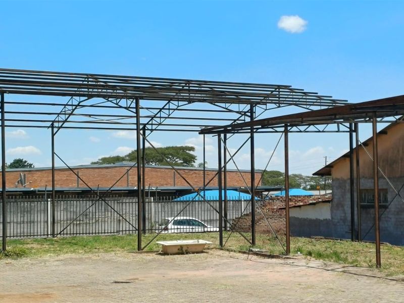 6,369m2 Industrial Property on 1‐Hectare Stand - Six Fully Serviced Warehouses - Photo 6