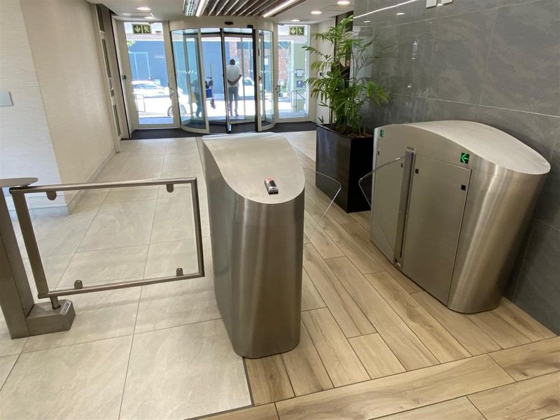 Office To Rent in Waterfront, Cape Town - Photo 9