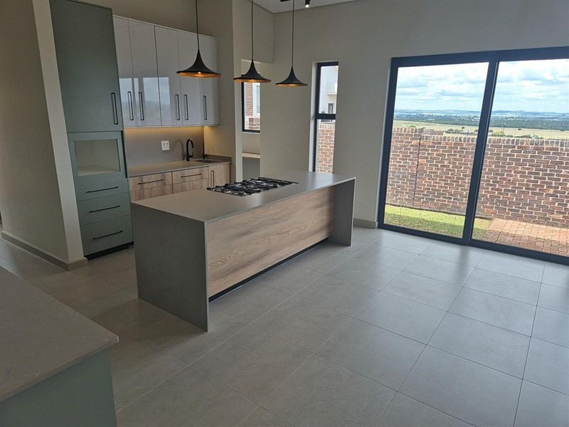 Modern Elegance and Luxury Finishes - A Connoisseur’s Choice for Sustainable Living - Photo 9