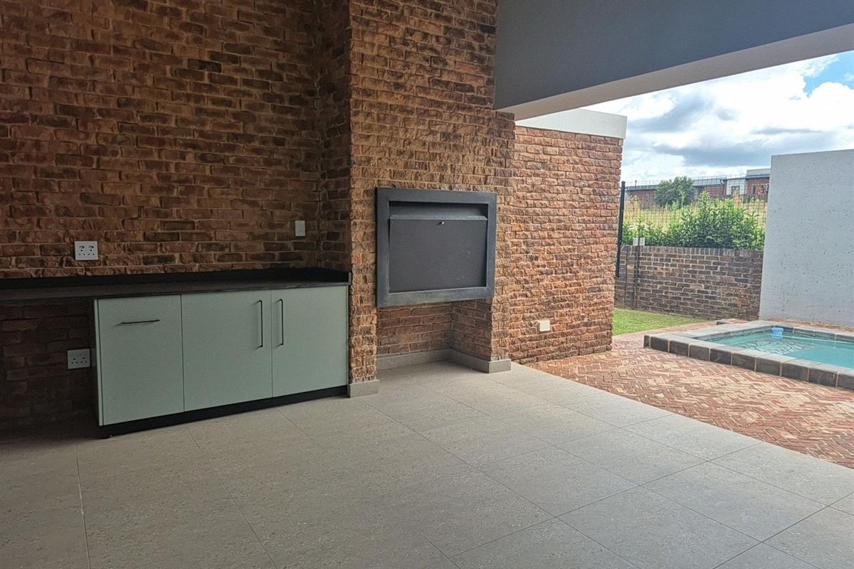 Modern Elegance and Luxury Finishes - A Connoisseur’s Choice for Sustainable Living - Photo 4